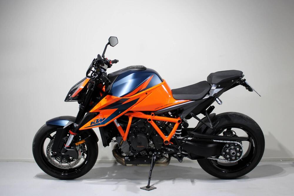 KTM 1290 Super Duke R (2021) (4)