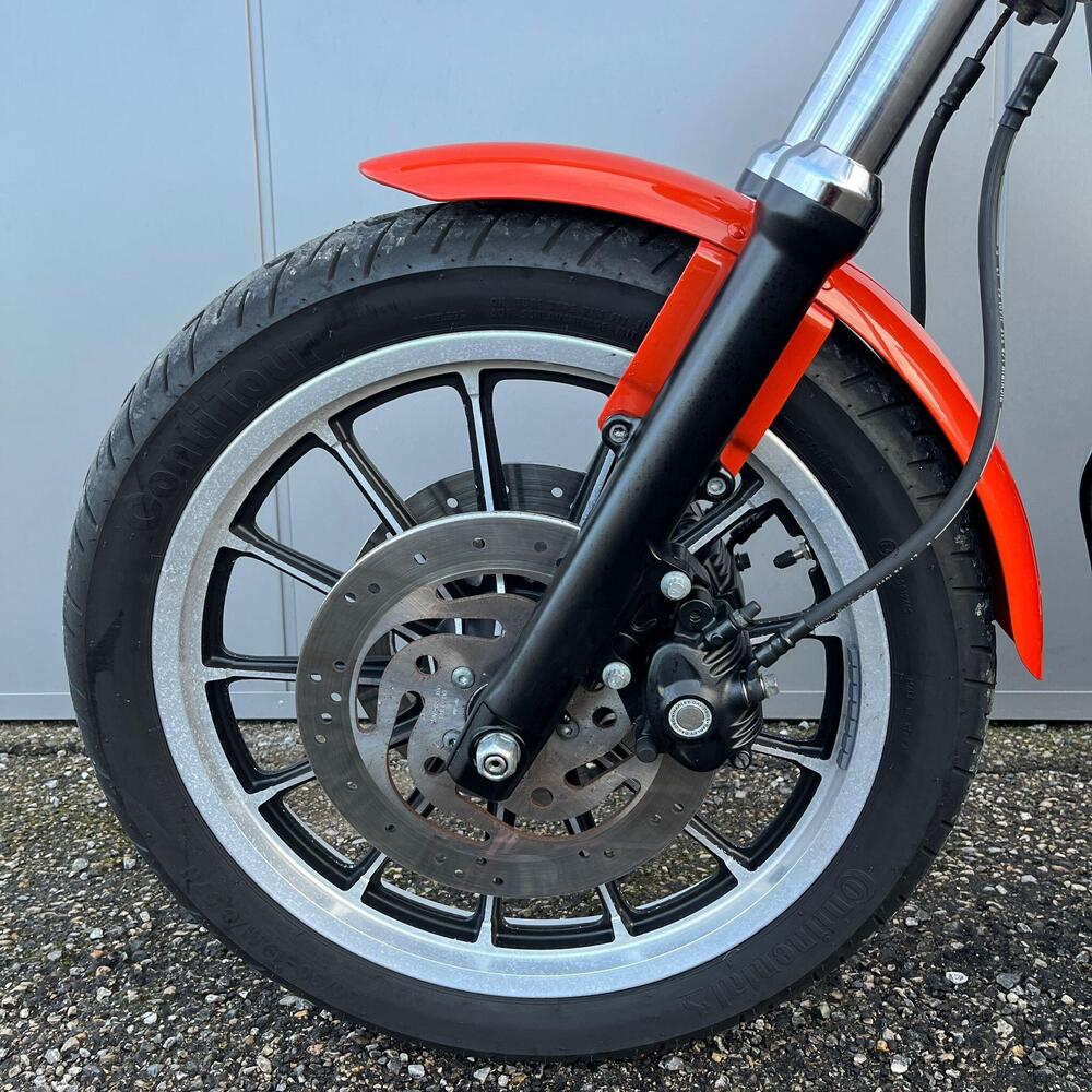 Harley-Davidson 883 R (2008 - 16) - XL 883R (16)