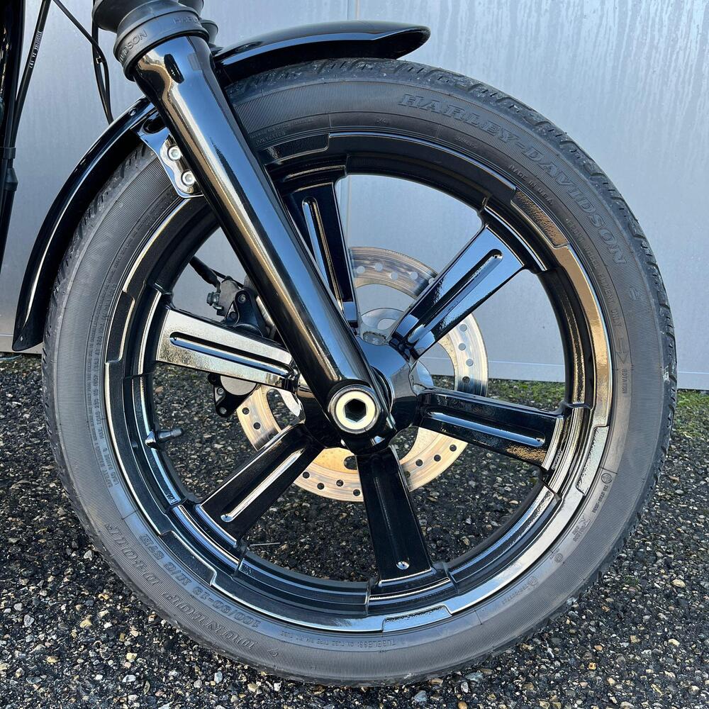 Harley-Davidson Street Bob 114 (2021 - 24) (2)