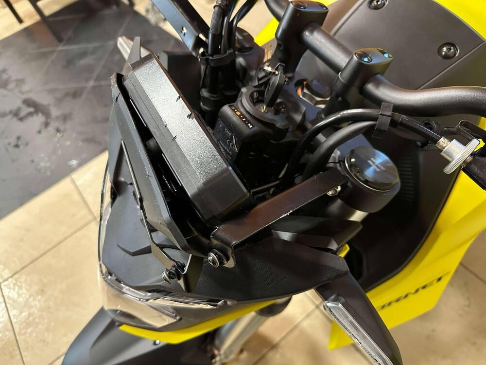 Honda CB 750 Hornet (2025) (9)