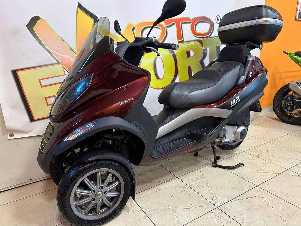 Piaggio MP3 250 i.e. (5)