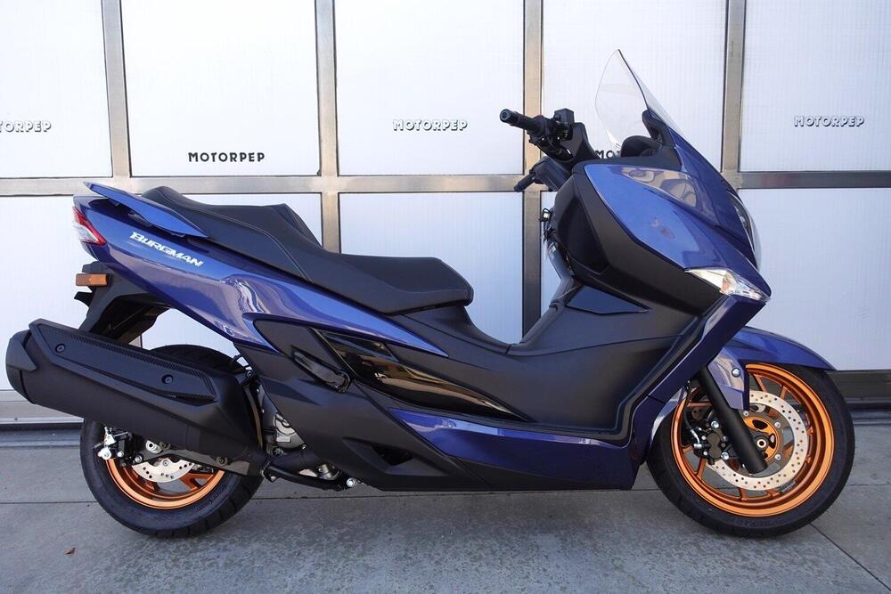 Suzuki Burgman 400 (2025 - 26) (3)