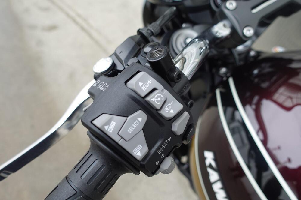 Kawasaki Z 900 RS (2026) (3)