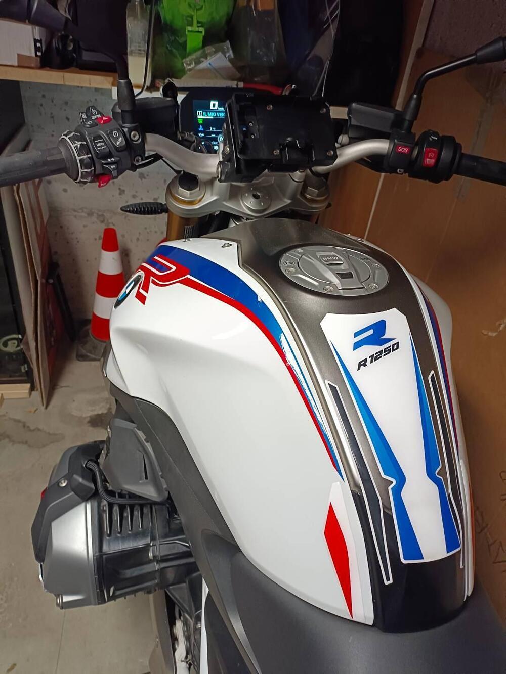 Bmw R 1250 R (2021 - 25) (3)
