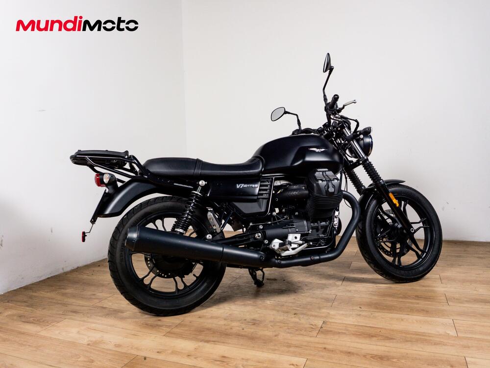 Moto Guzzi V7 III Stone (2017 - 20) (3)