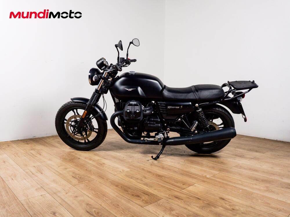 Moto Guzzi V7 III Stone (2017 - 20) (6)