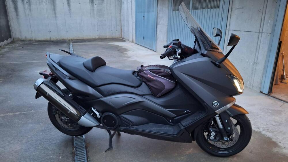 Yamaha T-Max 530 Iron Max ABS (2014 - 17) (2)