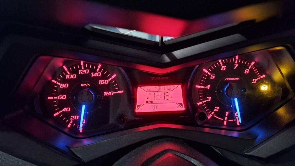 Yamaha T-Max 530 Iron Max ABS (2014 - 17) (3)