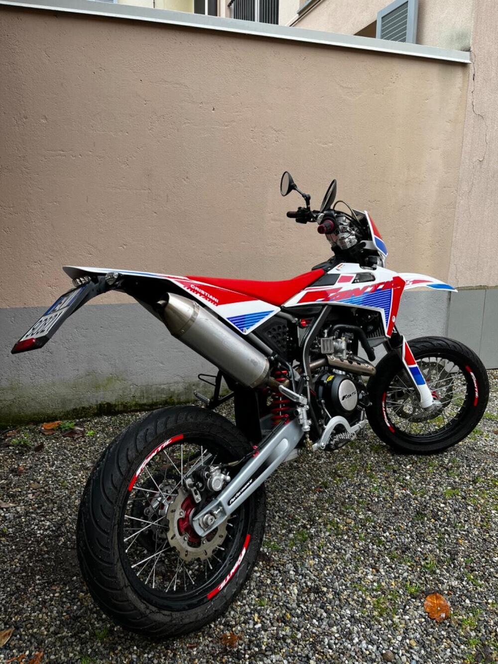 Fantic Motor Motard 125 Performance 4t (2020) (8)