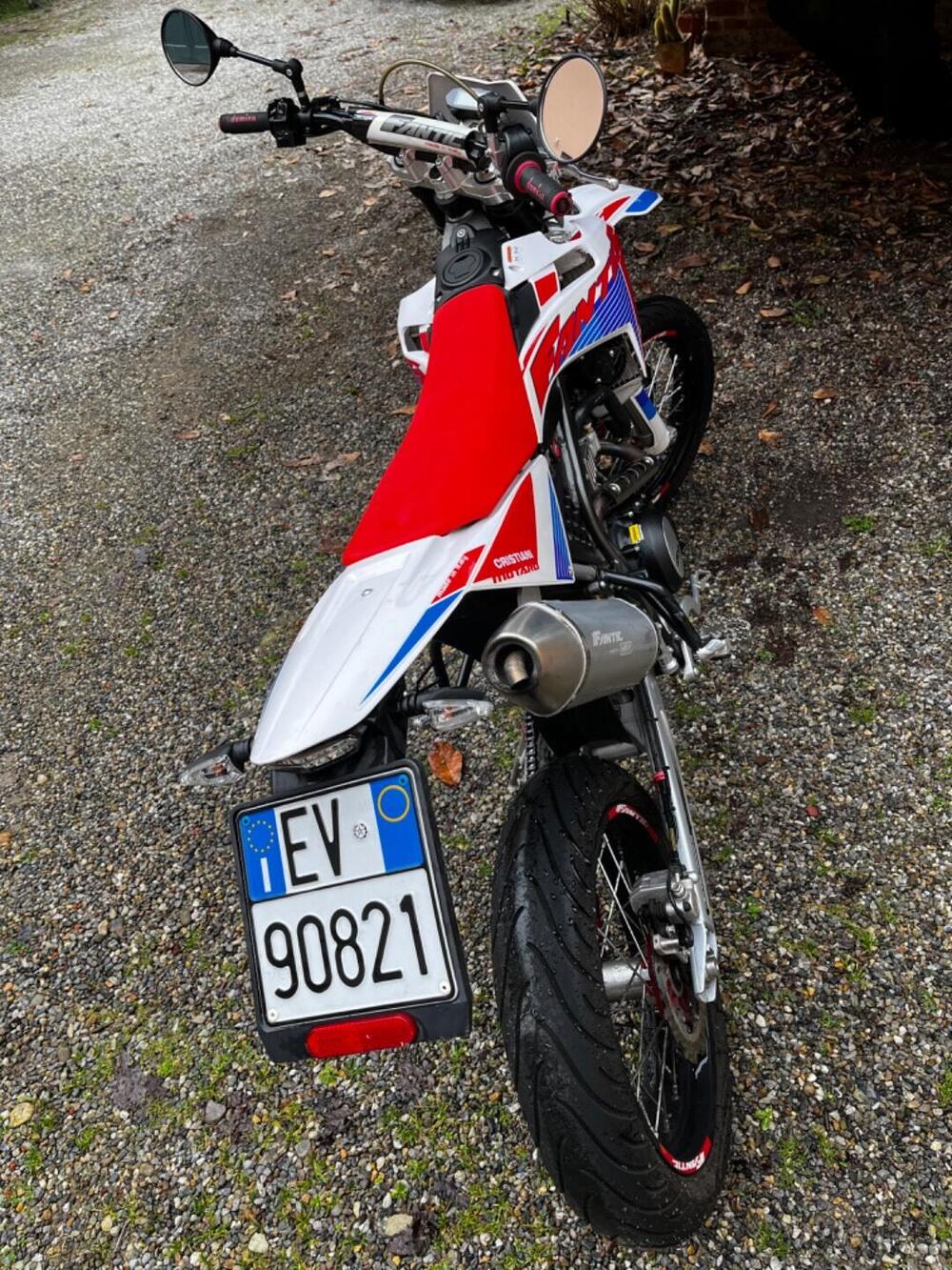 Fantic Motor Motard 125 Performance 4t (2020) (10)