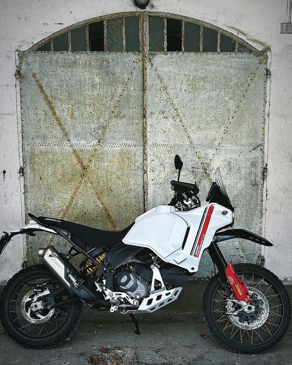 Ducati DesertX (2022 - 25) (4)