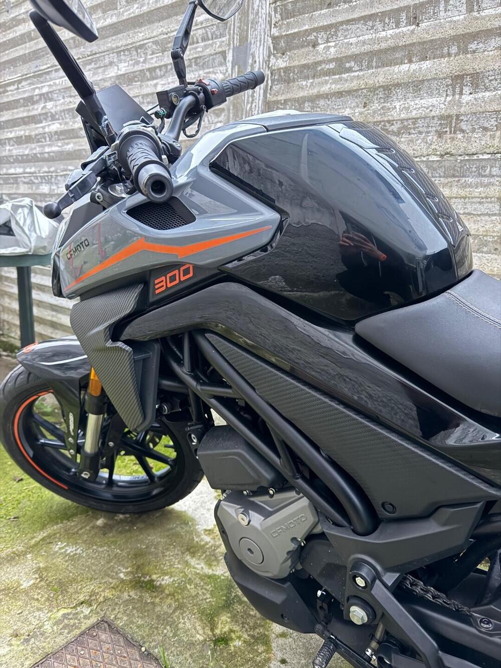 CFMOTO 300NK (2021 - 26) (3)