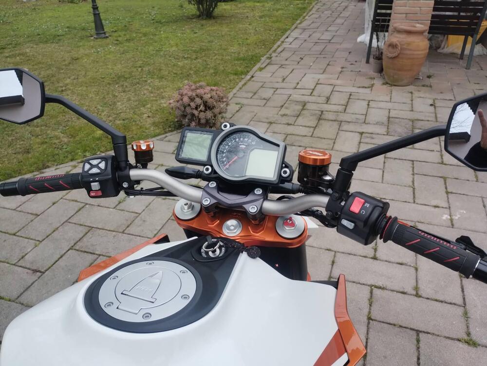 KTM 1290 Super Duke R SE ABS (2016) (20)