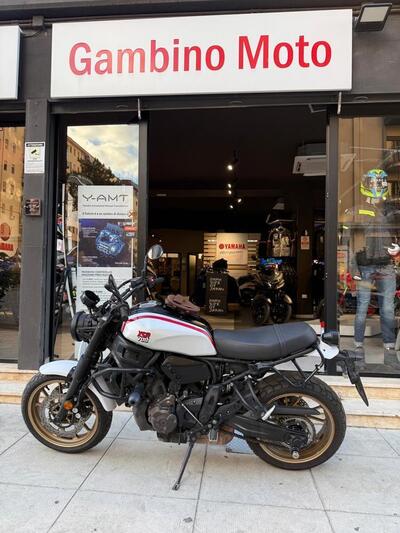 Yamaha XSR 700 XTribute (2022 - 24) usata
