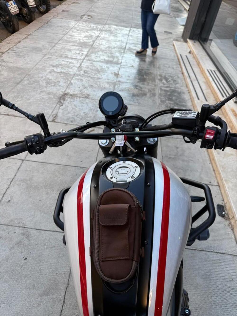 Yamaha XSR 700 XTribute (2022 - 24) (2)