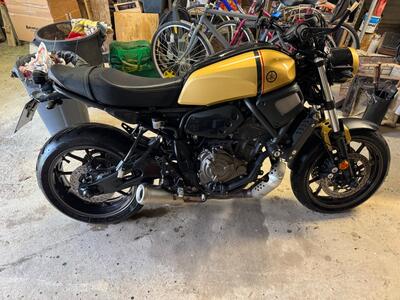 Yamaha XSR 700 (2021) usata