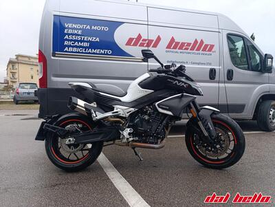 CFMOTO 800NK Advanced (2023 - 26) usata