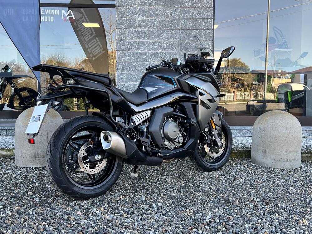 CFMOTO 650GT (2021 - 26) (7)