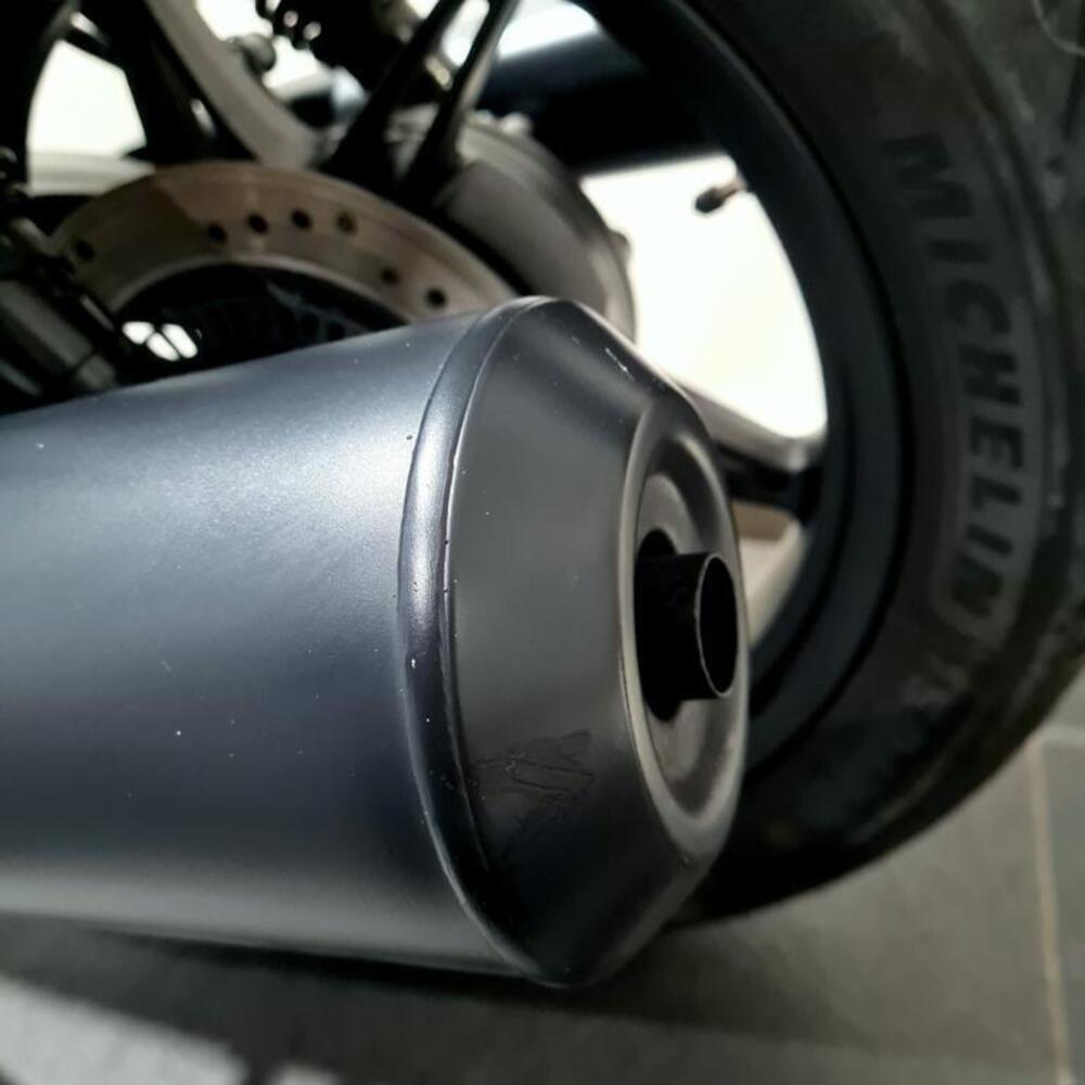 Moto Guzzi V7 Stone (2021 - 24) (14)