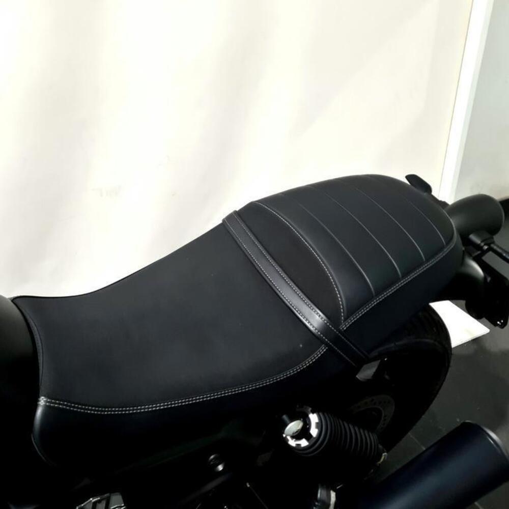 Moto Guzzi V7 Stone (2021 - 24) (12)