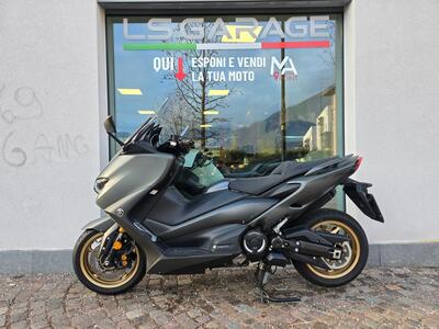 Yamaha T-Max 560 Tech Max (2021) usata