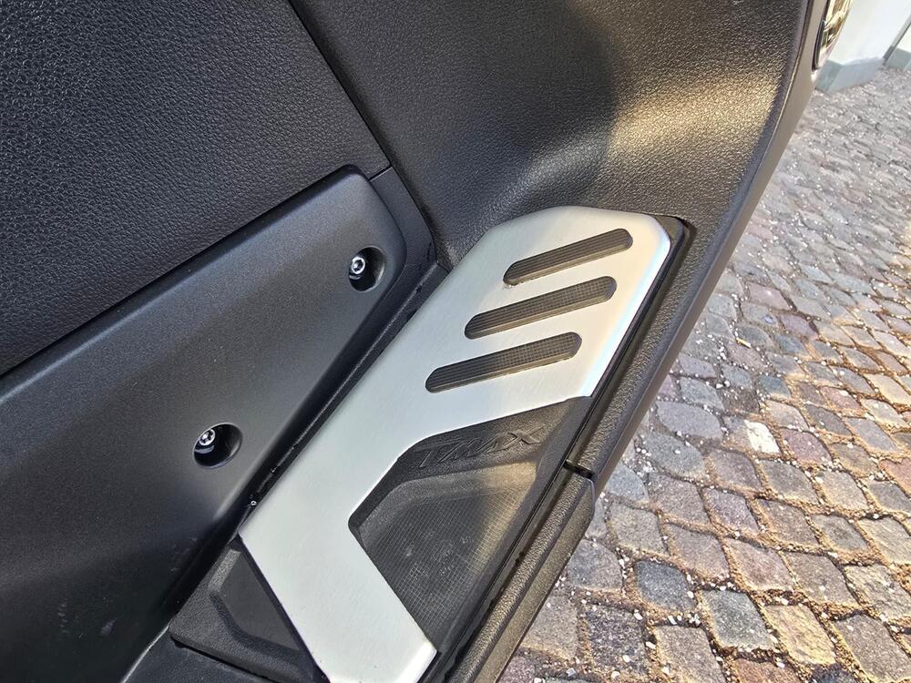 Yamaha T-Max 560 Tech Max (2021) (9)