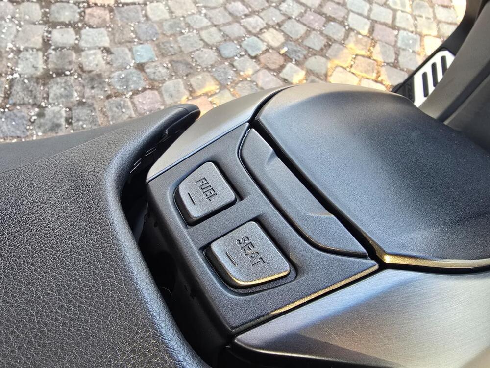 Yamaha T-Max 560 Tech Max (2021) (17)