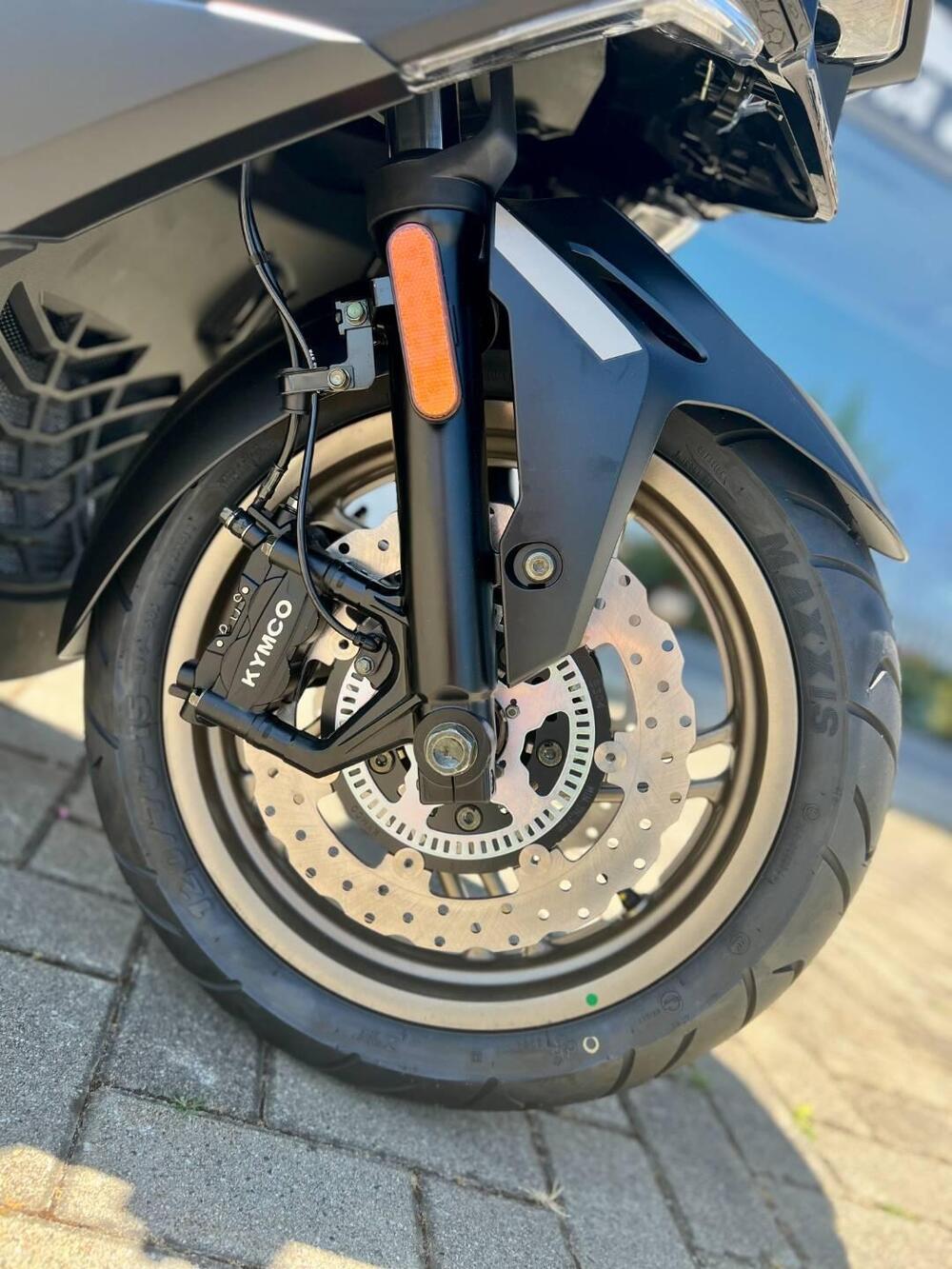 Kymco Xciting VS 400i (2023 - 26) (4)