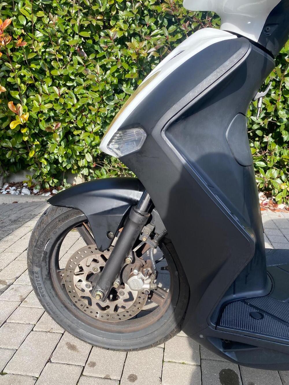 Kymco Agility 125 R16 (2008 - 17) (9)