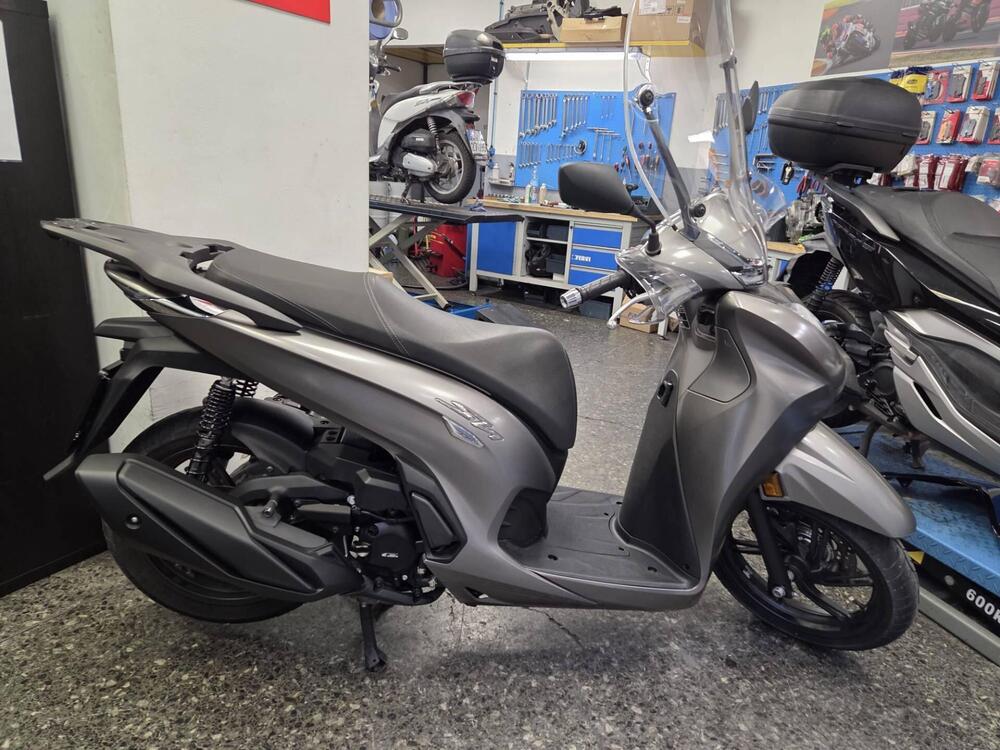 Honda SH 350 (2021 - 24) (2)