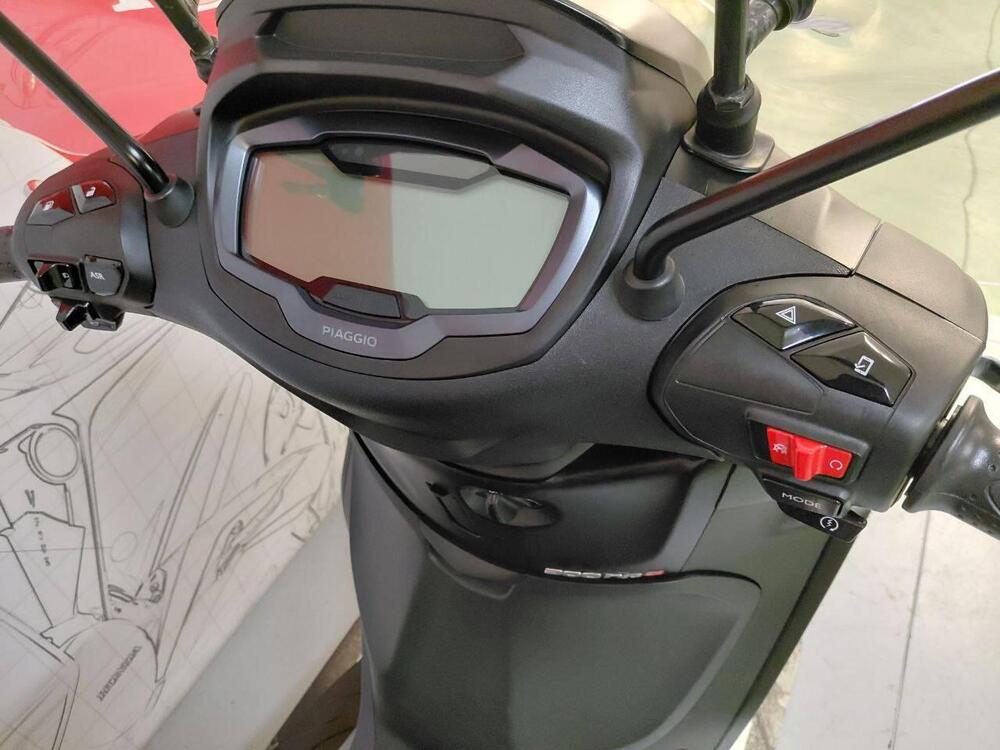Piaggio Beverly 300 S (2021) (4)