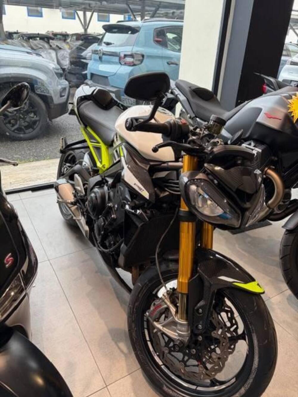 Triumph Street Triple 765 Moto2 Edition (2023 - 24)