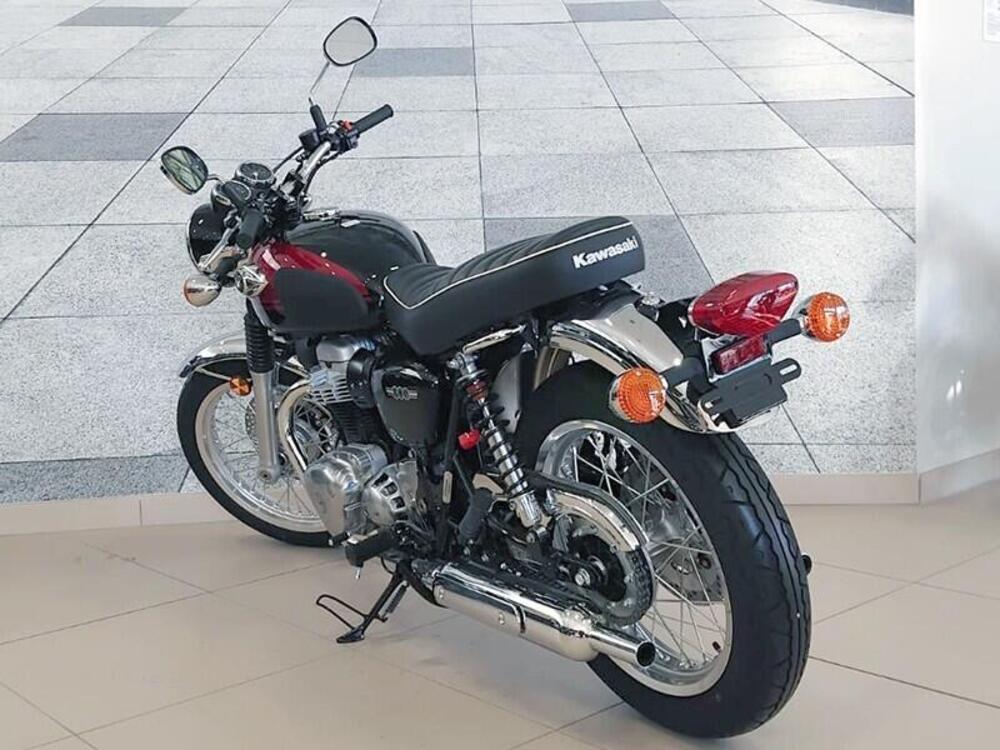 Kawasaki W 800 (2021 - 26) (2)