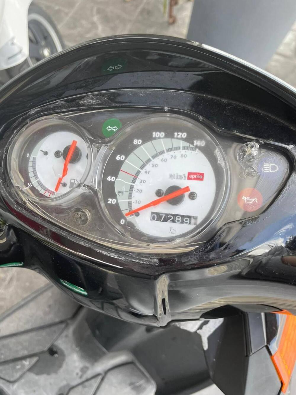 Aprilia Sportcity 125 (2)