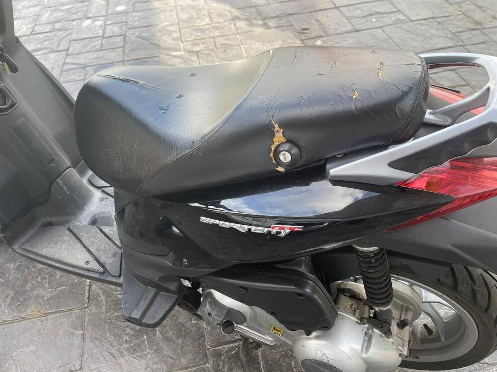 Aprilia Sportcity 125 (4)