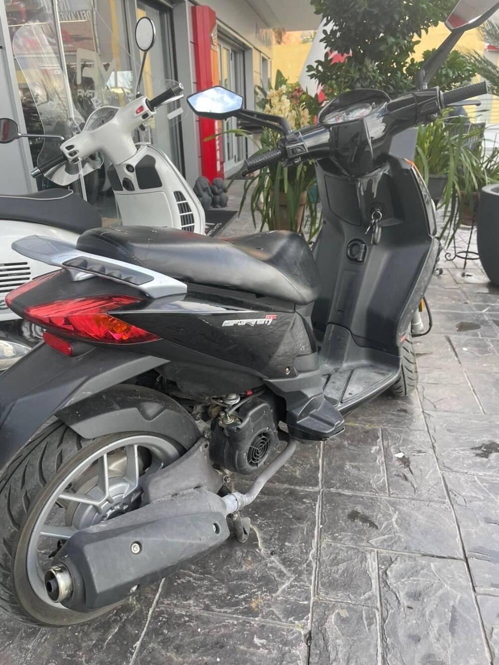 Aprilia Sportcity 125 (5)