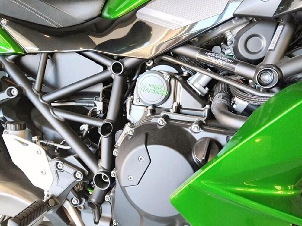Kawasaki Ninja H2 SX SE (2023 - 26) (2)