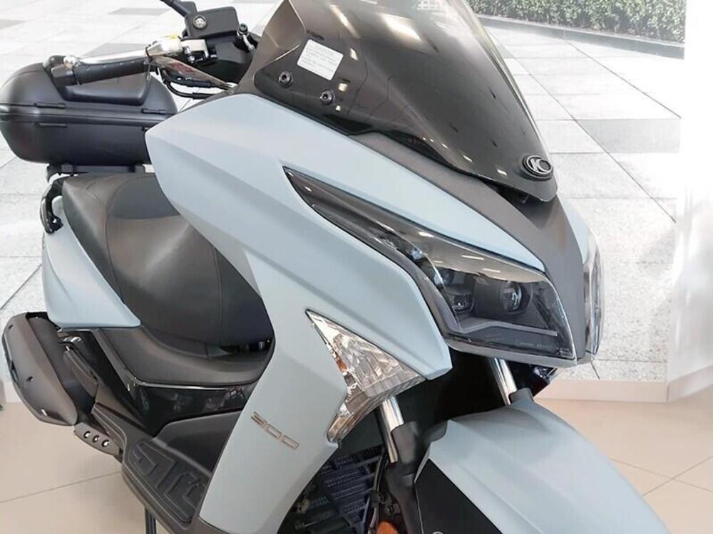 Kymco X-Town 300i (2021 - 24) (8)