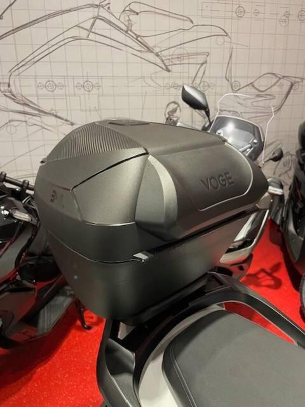 Voge Sfida SR16 125 (2025 - 26) (11)