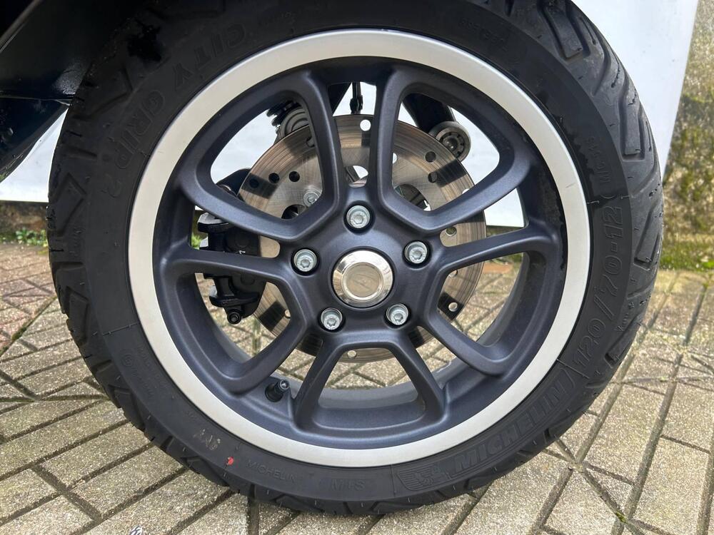 Vespa GTS 300 Super (2023 - 24) (7)