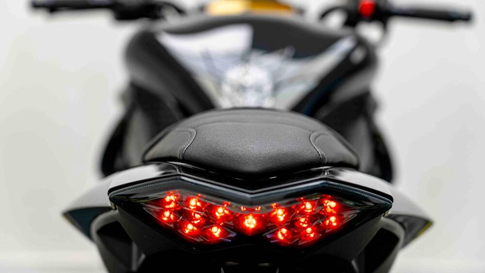 Kawasaki Z 1000 (2010 - 13) (16)