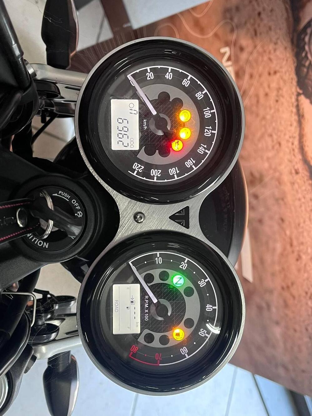 Triumph Speed Twin 1200 (2021 - 24) (3)