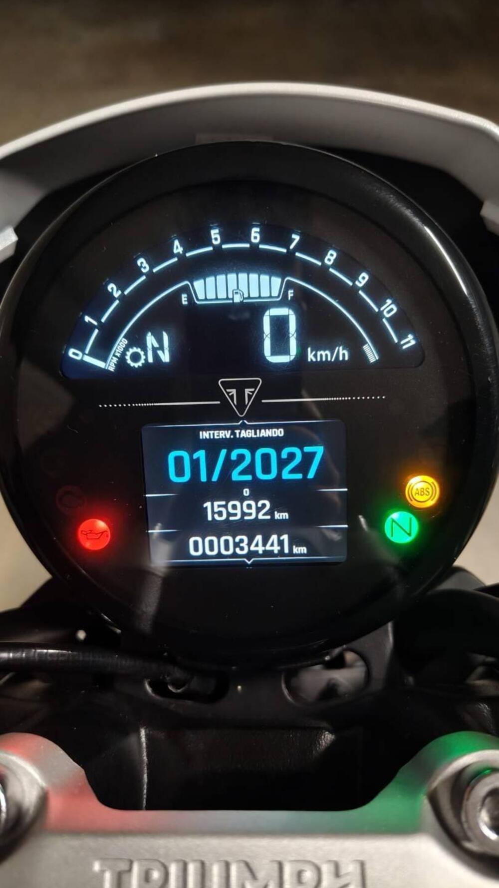 Triumph Trident 660 Triple Tribute Edition (2024) (17)