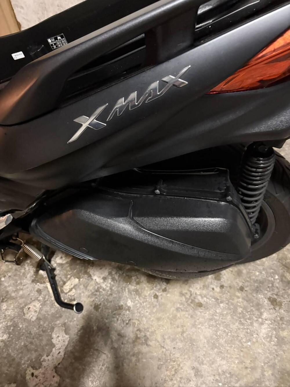 Yamaha X-Max 300 Iron Max (2019 - 20) (3)