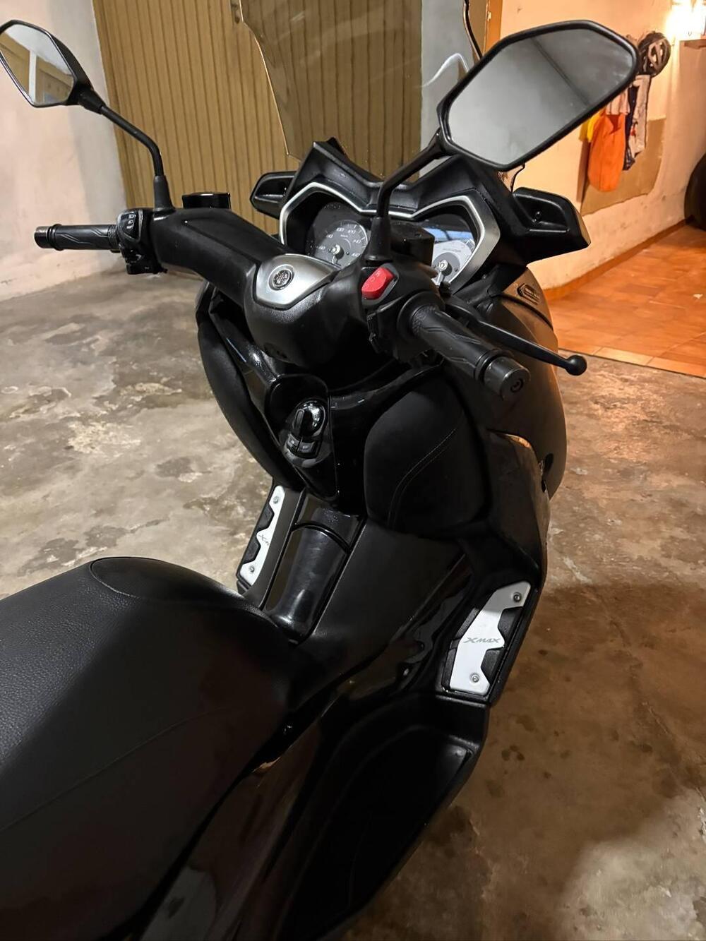 Yamaha X-Max 300 Iron Max (2019 - 20) (8)