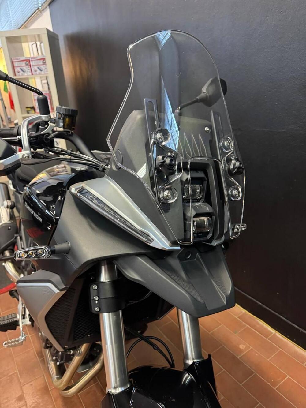 QJ Motor SRT 700 S (2025 - 26) (4)