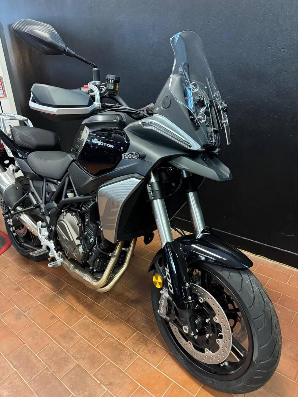 QJ Motor SRT 700 S (2025 - 26) (3)