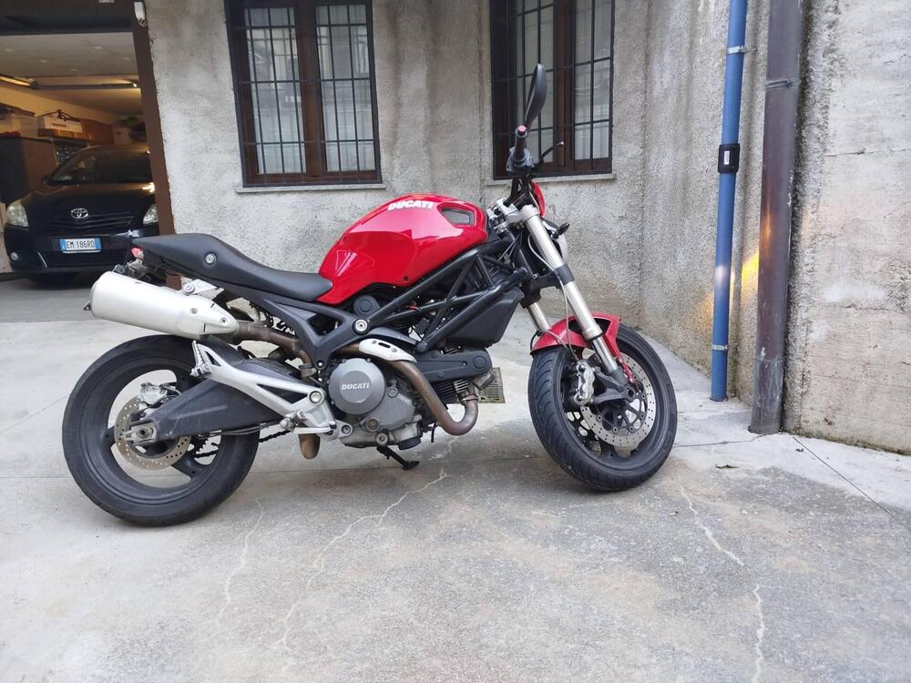 Ducati Monster 696 (2008 - 13) (2)