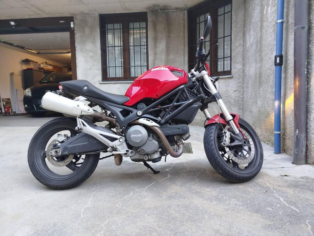 Ducati Monster 696 (2008 - 13) (3)
