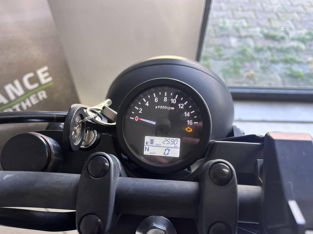 Brixton Motorcycles Cromwell 125 CBS (2021 - 26) (4)